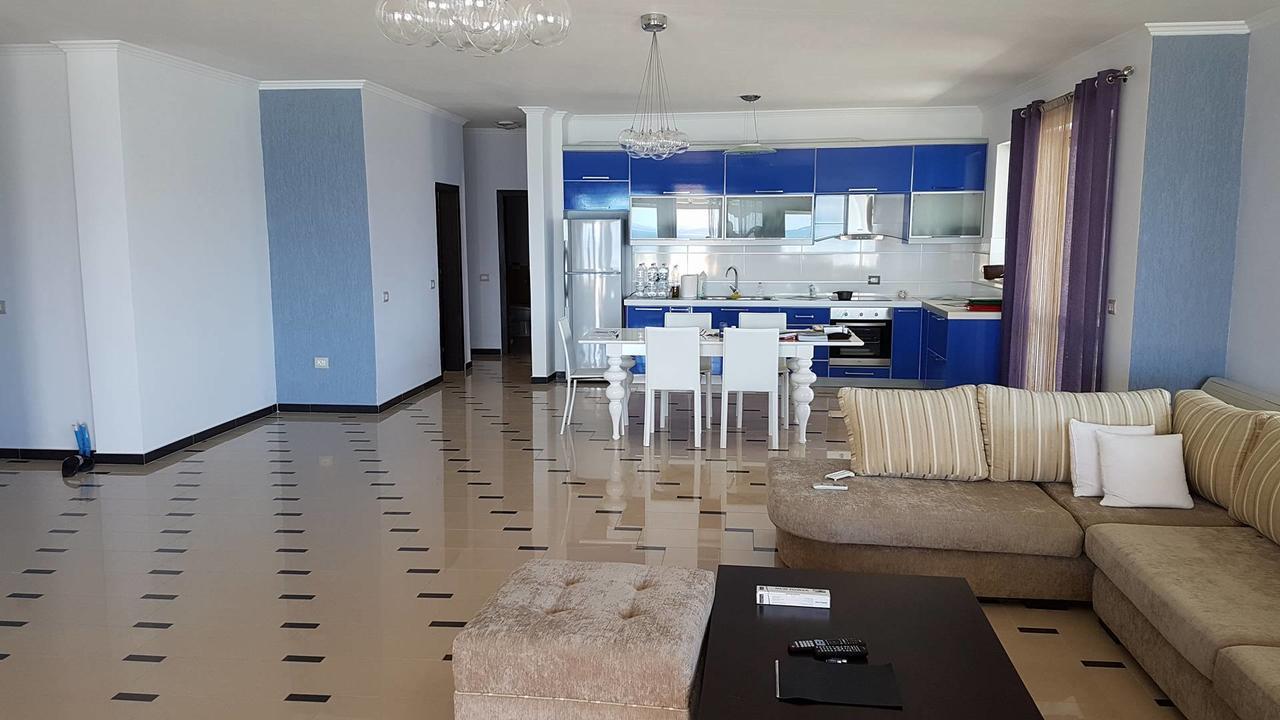 Sea Front Penthouse Apartment Sarande Exterior photo