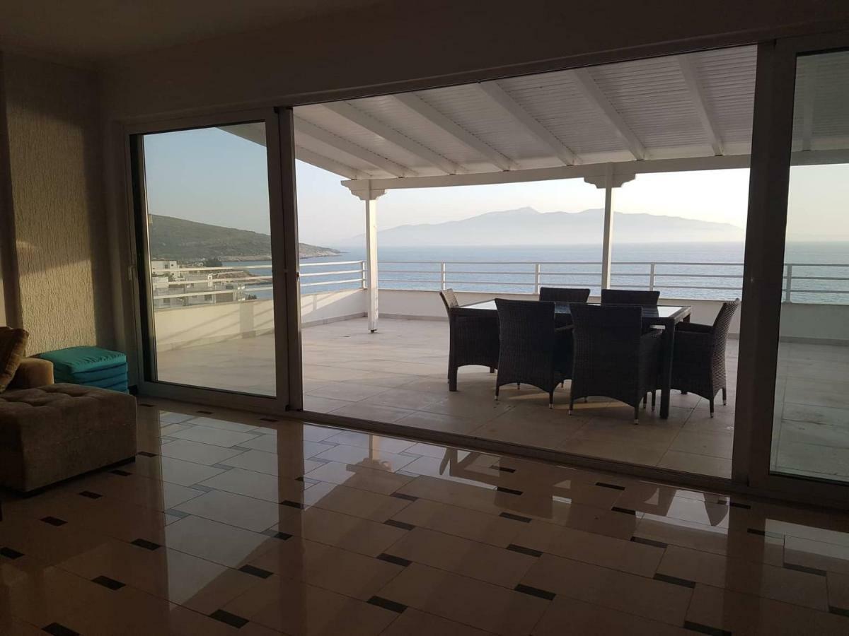 Sea Front Penthouse Apartment Sarande Exterior photo